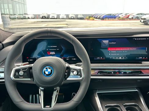 New 2026 BMW i7 M70 w/ Executive Package AWD/4WD image 17