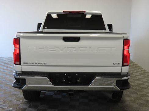 Used 2025 Chevrolet Silverado 2500 LTZ w/ LTZ Premium Package AWD/4WD image 4