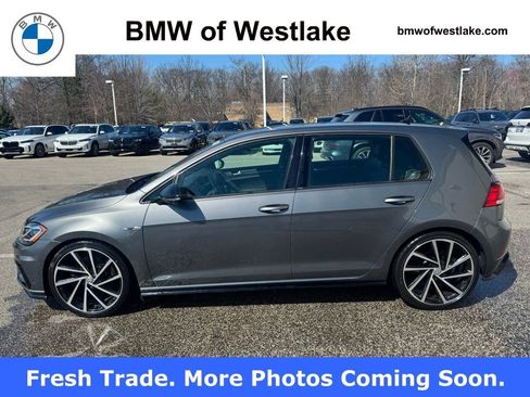 Used 2018 Volkswagen Golf R 4-Door image 2