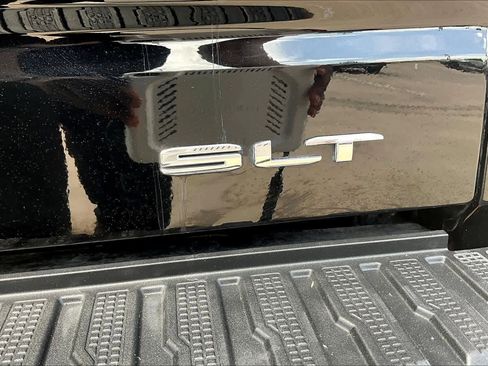 Used 2021 GMC Sierra 1500 SLT image 10