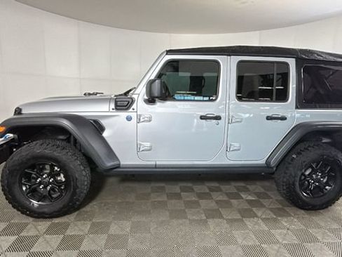 Used 2024 Jeep Wrangler Unlimited AWD/4WD image 6