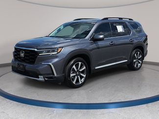 Used 2025 Honda Pilot Touring video 1