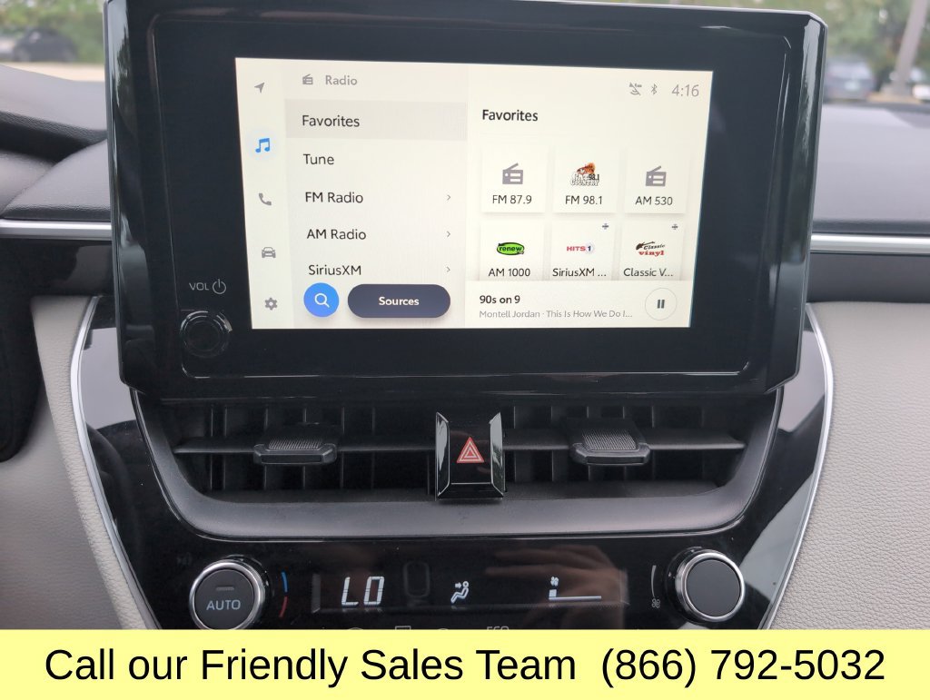 Used 2025 Toyota Corolla LE FWD image 19