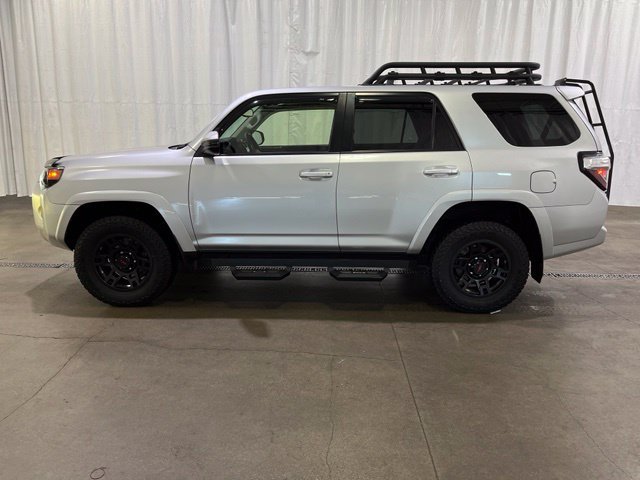 Certified 2020 Toyota 4Runner SR5 Premium w/ Moonroof Package AWD/4WD image 7