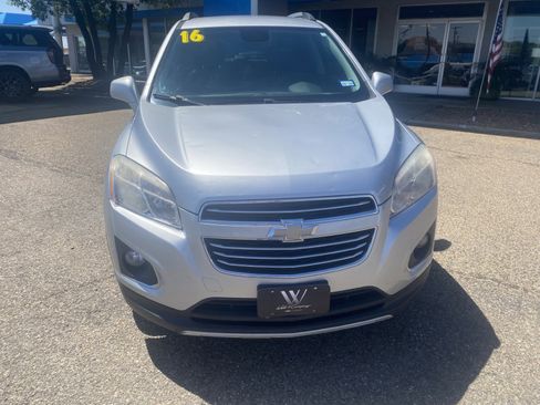Used 2016 Chevrolet Trax LTZ AWD/4WD image 2