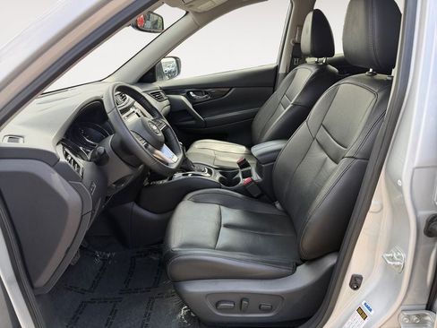 Used 2019 Nissan Rogue SL AWD/4WD image 6
