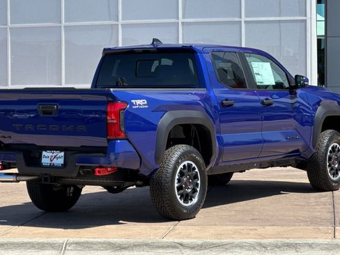 New 2025 Toyota Tacoma TRD Off-Road image 4