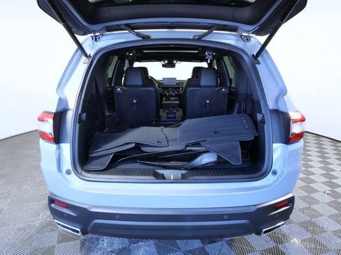 Used 2025 Honda Pilot Black Edition image 11
