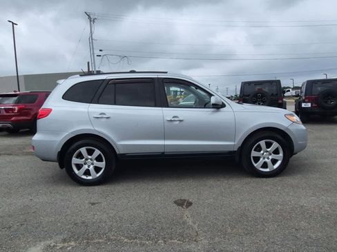 Used 2009 Hyundai Santa Fe Limited FWD image 9