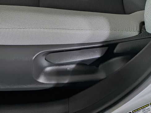 Used 2025 Toyota Corolla LE FWD image 16