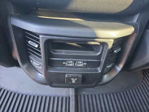 Used 2021 RAM 1500 Laramie image 12