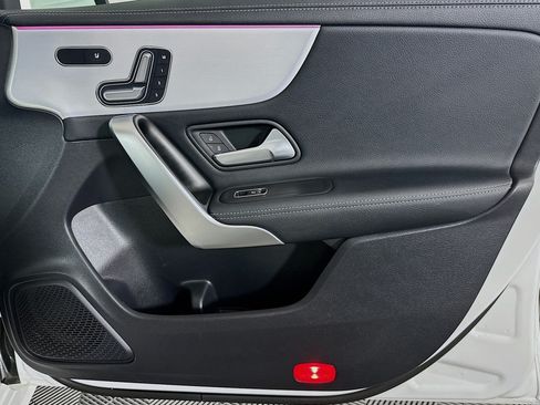 Used 2024 Mercedes-Benz CLA 250 image 22