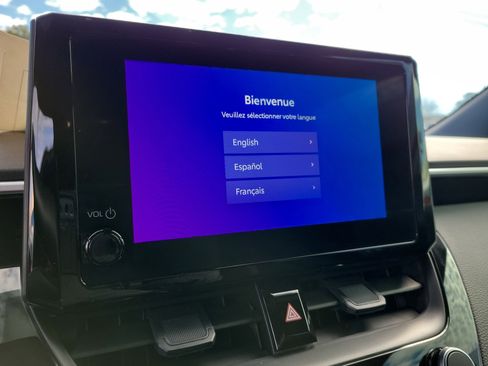 Used 2025 Toyota Corolla SE image 25