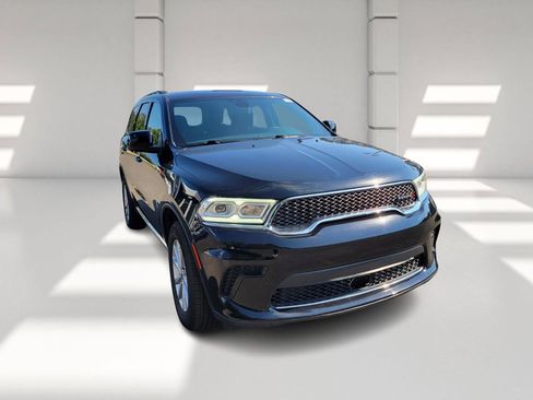 Used 2024 Dodge Durango SXT image 3