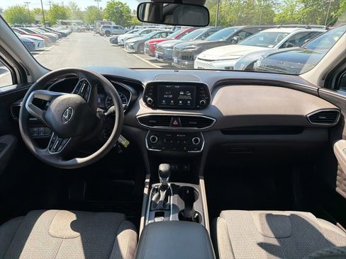 Used 2019 Hyundai Santa Fe SE AWD/4WD image 16