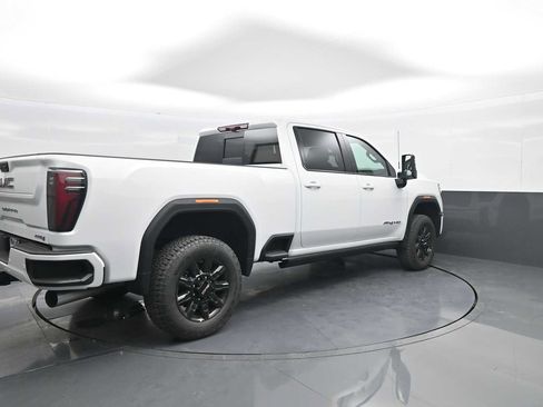 New 2026 GMC Sierra 2500 AT4 w/ AT4 Premium Plus Package AWD/4WD image 8