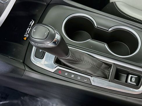 Used 2019 Chevrolet Equinox Premier FWD image 20