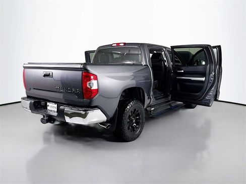 Used 2017 Toyota Tundra SR5 image 23
