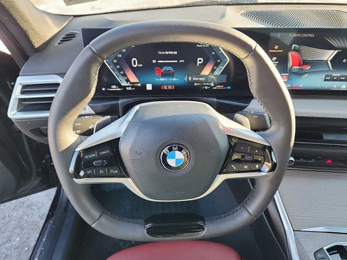 Certified 2025 BMW 330i xDrive Sedan w/ Convenience Package image 19