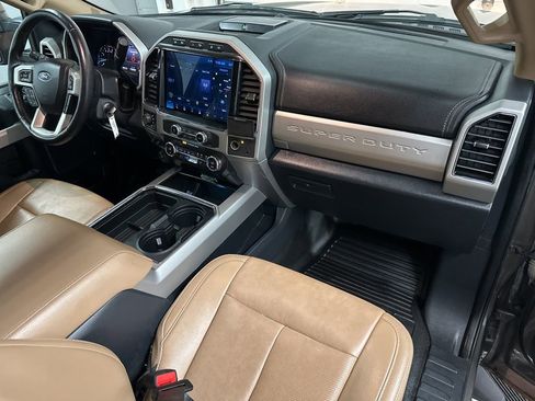 Used 2022 Ford F350 Lariat w/ Lariat Value Package AWD/4WD image 12