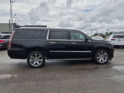 Used 2019 Cadillac Escalade ESV 2WD image 9