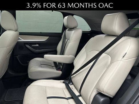 Certified 2024 MAZDA CX-90 Plug-In Hybrid w/ Premium Pkg AWD/4WD image 21