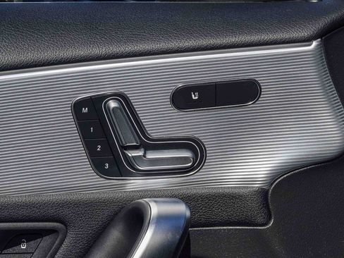 Certified 2022 Mercedes-Benz A 220 4MATIC image 21