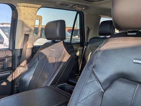 Used 2018 Ford Expedition Platinum AWD/4WD image 26