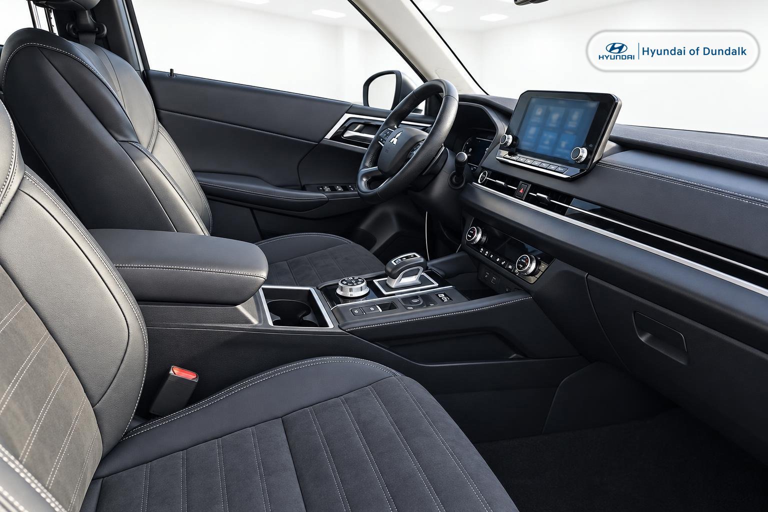 Used 2025 Mitsubishi Outlander SE AWD/4WD image 8