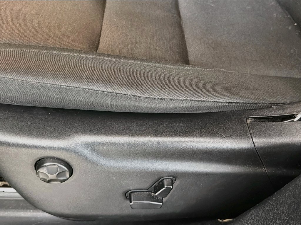 Used 2025 Dodge Durango GT RWD image 23