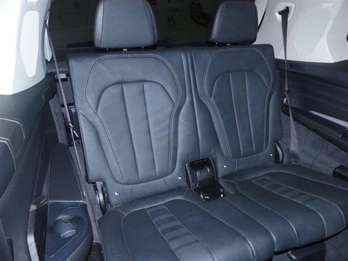 Used 2019 BMW X7 xDrive40i w/ Premium Package AWD/4WD image 24