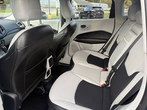 Used 2019 Jeep Compass Latitude w/ Popular Equipment Group image 37