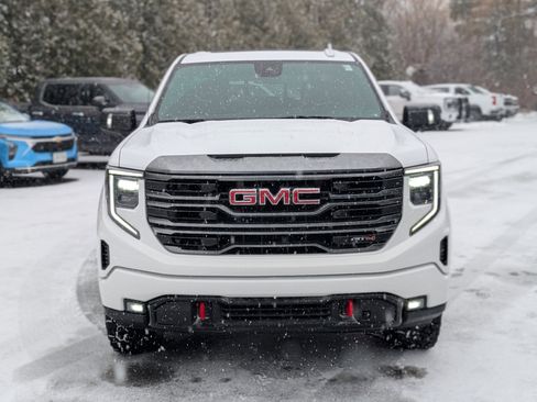 Used 2022 GMC Sierra 1500 AT4 w/ AT4 Preferred Package image 15