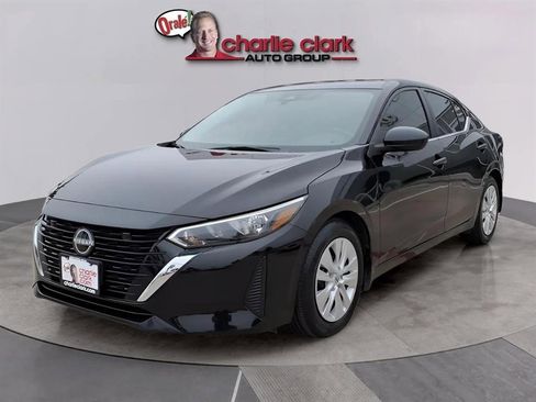 Used 2024 Nissan Sentra S image 1
