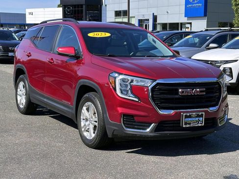 Used 2023 GMC Terrain SLE w/ Driver Convenience Package AWD/4WD image 5