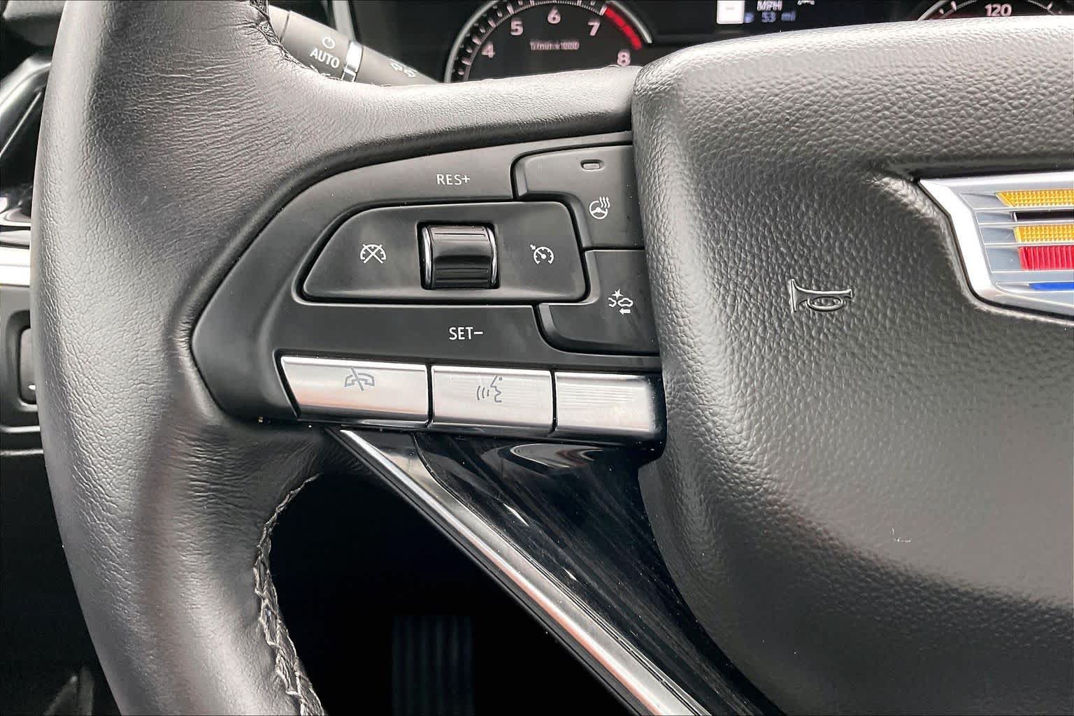 Used 2025 Cadillac XT6 Premium Luxury FWD image 24