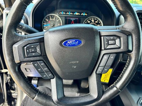 Used 2016 Ford F150 XLT w/ Equipment Group 302A Luxury AWD/4WD image 13