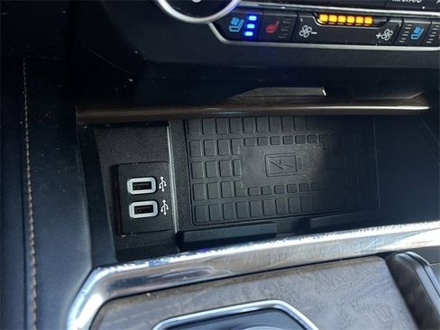 Used 2019 Ford Expedition Platinum image 22