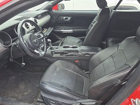 Used 2018 Ford Mustang Premium RWD image 6