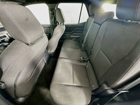 Used 2025 Toyota 4Runner SR5 AWD/4WD image 28