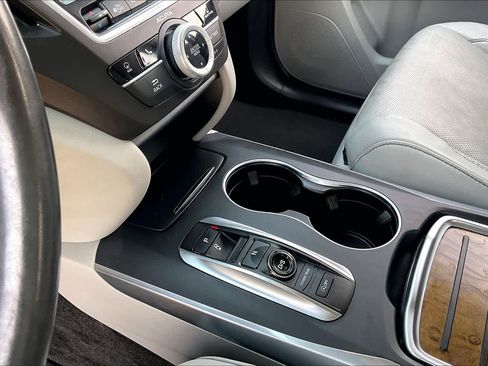 Used 2020 Acura MDX FWD w/ Technology Package image 18