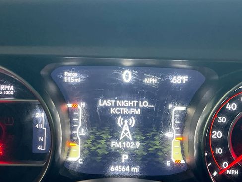 Used 2021 Jeep Gladiator Mojave AWD/4WD image 15