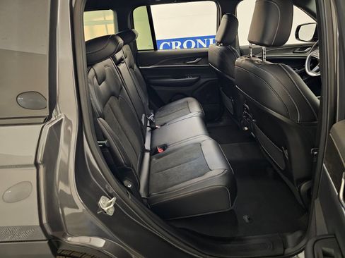 New 2026 Jeep Grand Cherokee Laredo image 31