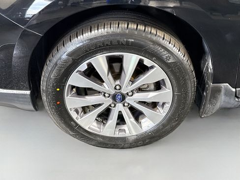 Used 2017 Subaru Outback 3.6R Touring w/ Popular Package #5A AWD/4WD image 38