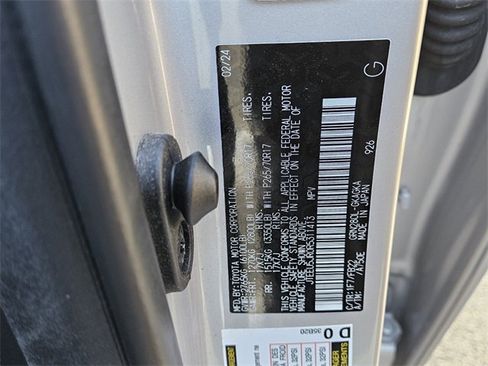 Used 2024 Toyota 4Runner SR5 image 6