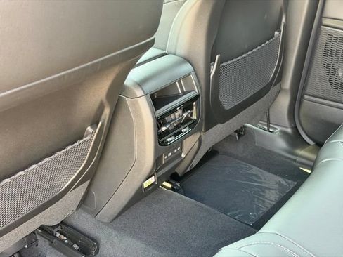 Used 2026 Jeep Grand Cherokee Altitude AWD/4WD image 10