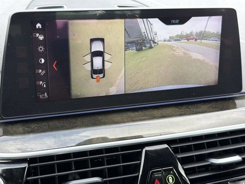 Used 2018 BMW 530i xDrive image 22