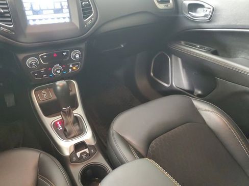 Used 2018 Jeep Compass Latitude w/ Popular Equipment Group image 15