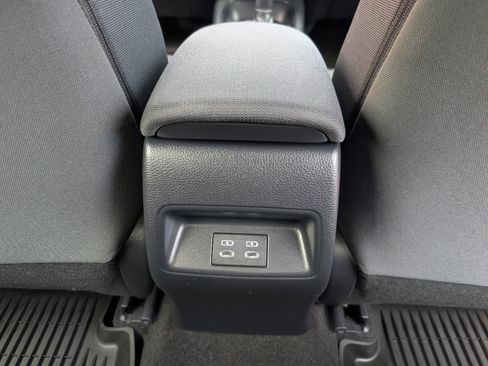 Used 2026 Toyota Corolla SE FWD image 7