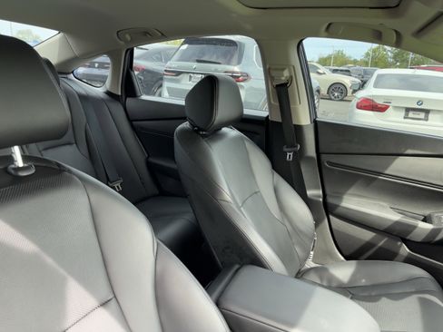 Used 2025 Honda Accord EX-L image 34